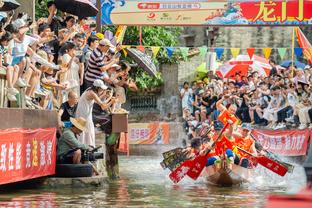 莫德里奇本场：首发87分钟，传中、过人最多，72次触球17次丢球权